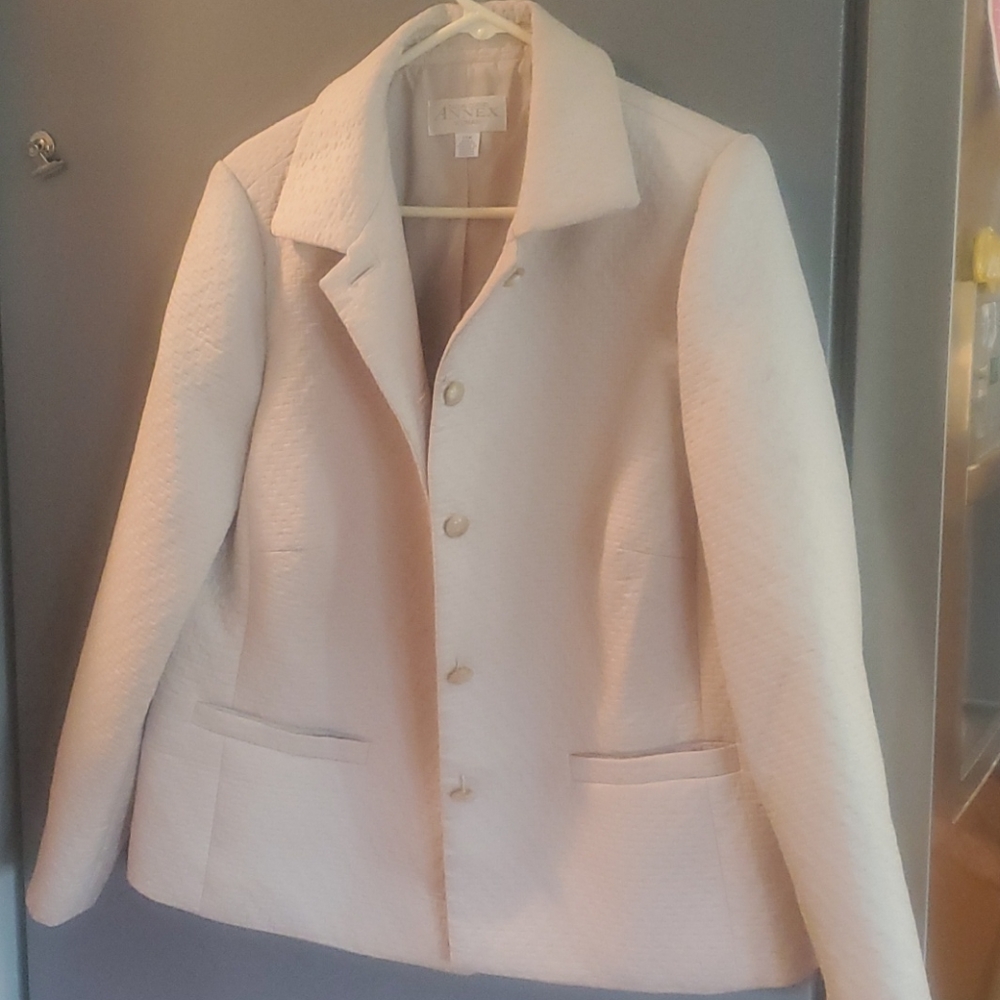 Casual Corner Creme Blazer